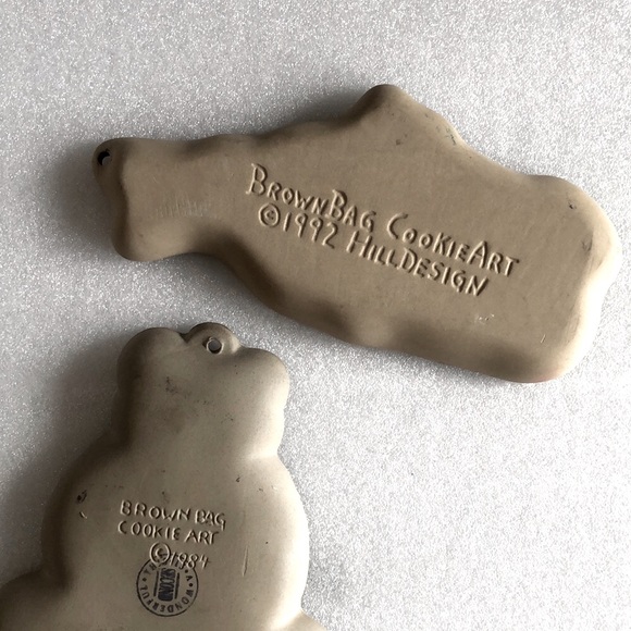 Brown Bag Cookie Art, shortbread molds, Bear 1984, Rabbit 1992 Hill Design - Picture 4 of 7